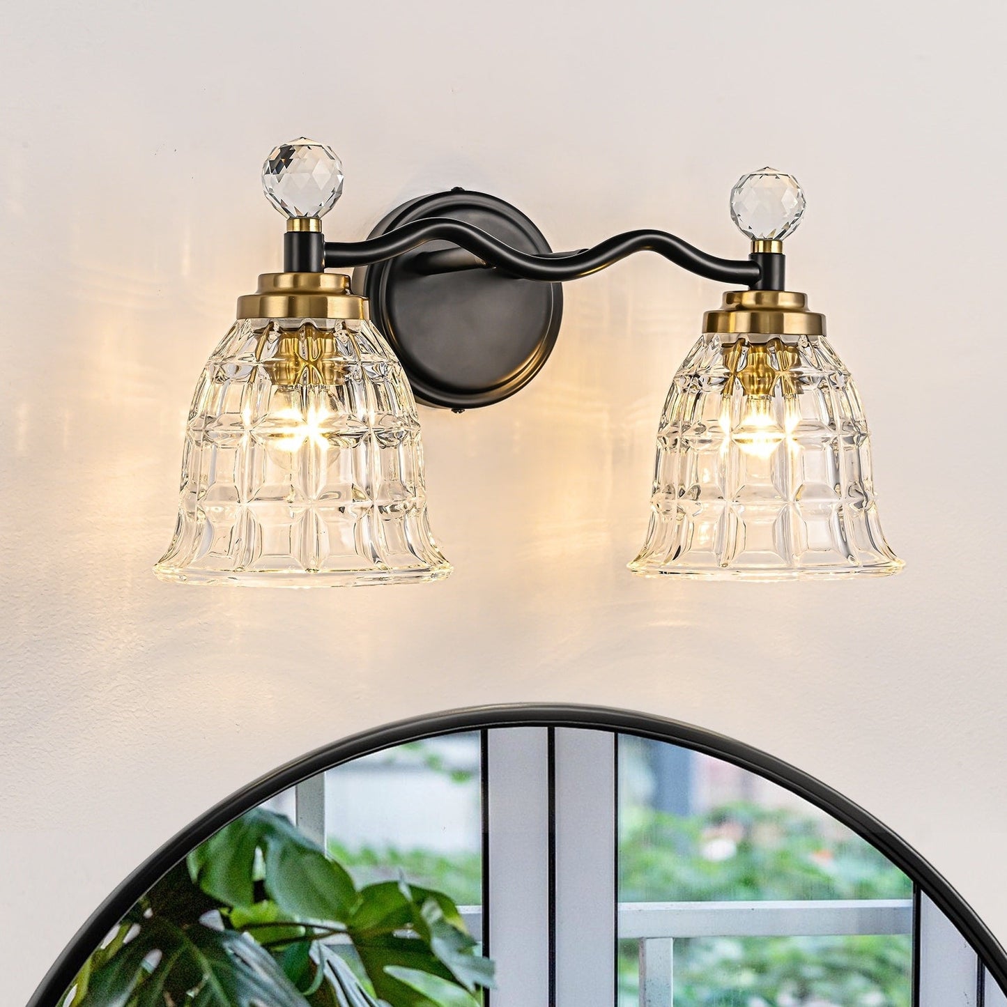 Luminaires de salle de bain modernes Ora à intensité variable, noirs et dorés